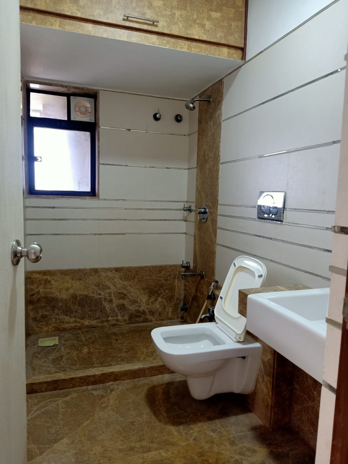 14 - Godrej Waldorf, Andheri West