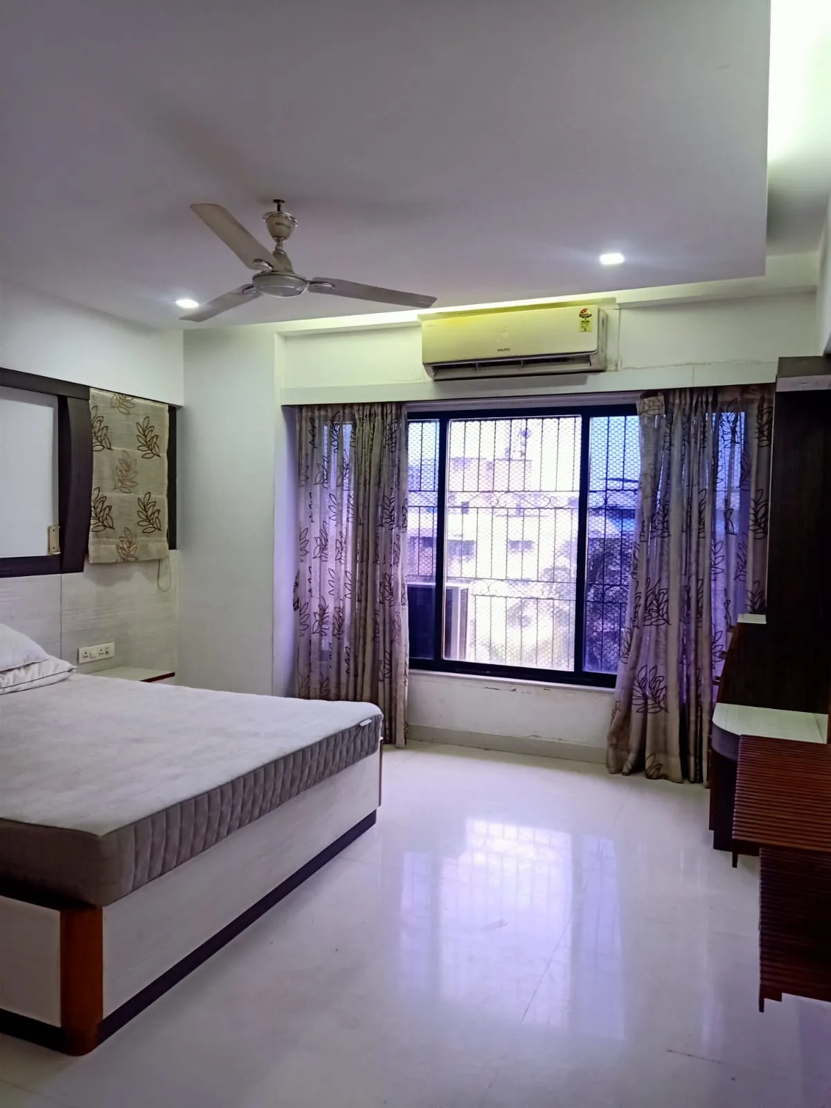 3 BHK Flats for Sale in godrej waldorf, Andheri West