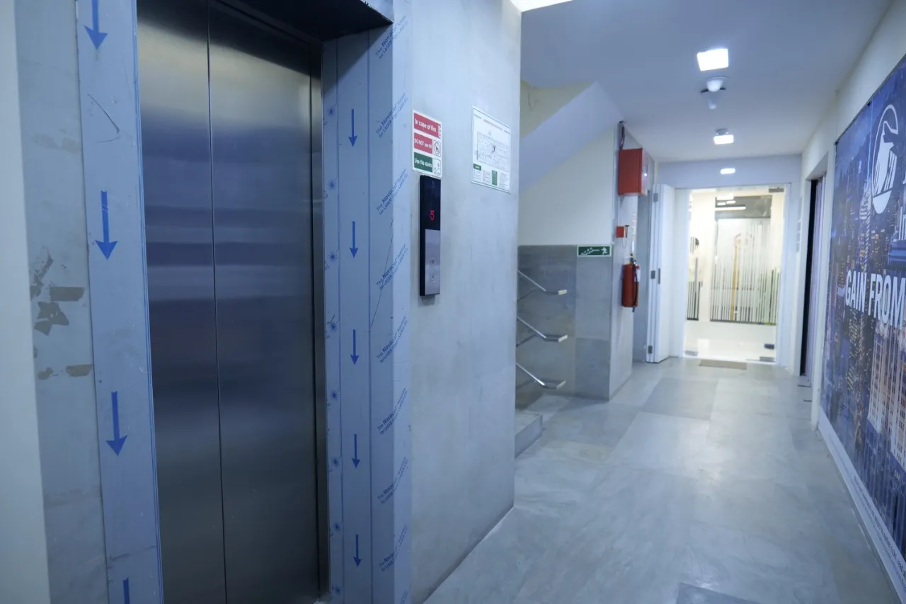 Office Space Offices on Rent in Nirlon House, Worli