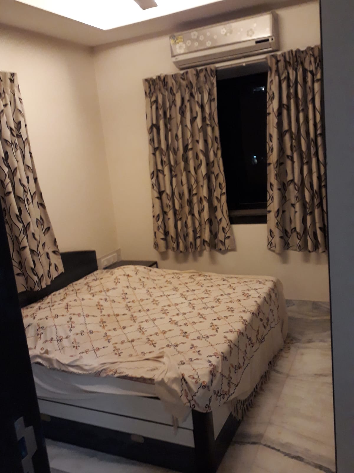 2 BHK Flats for Sale in Tulsi Mahal, Khar West