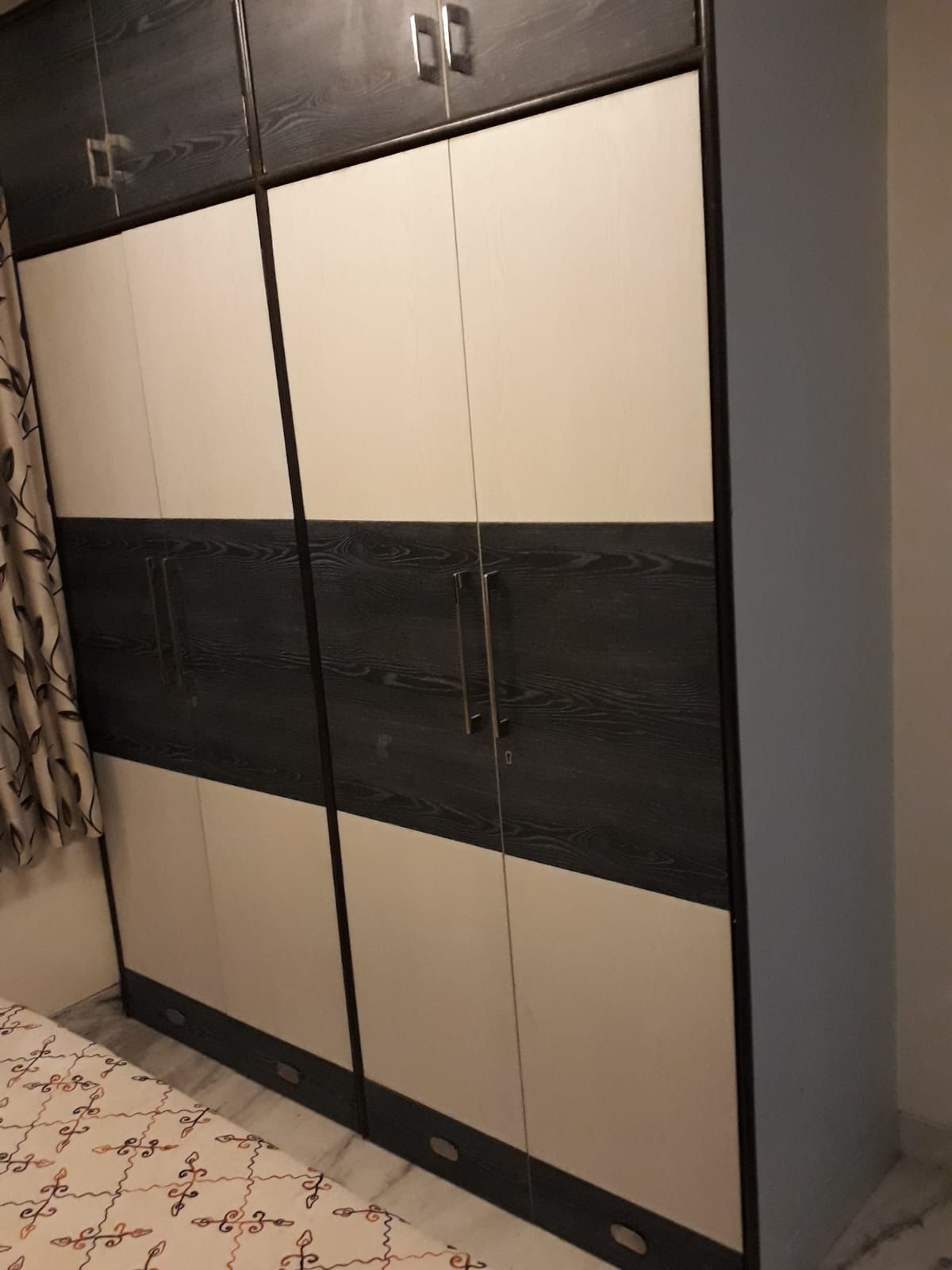 2 BHK Flats for Sale in Tulsi Mahal, Khar West