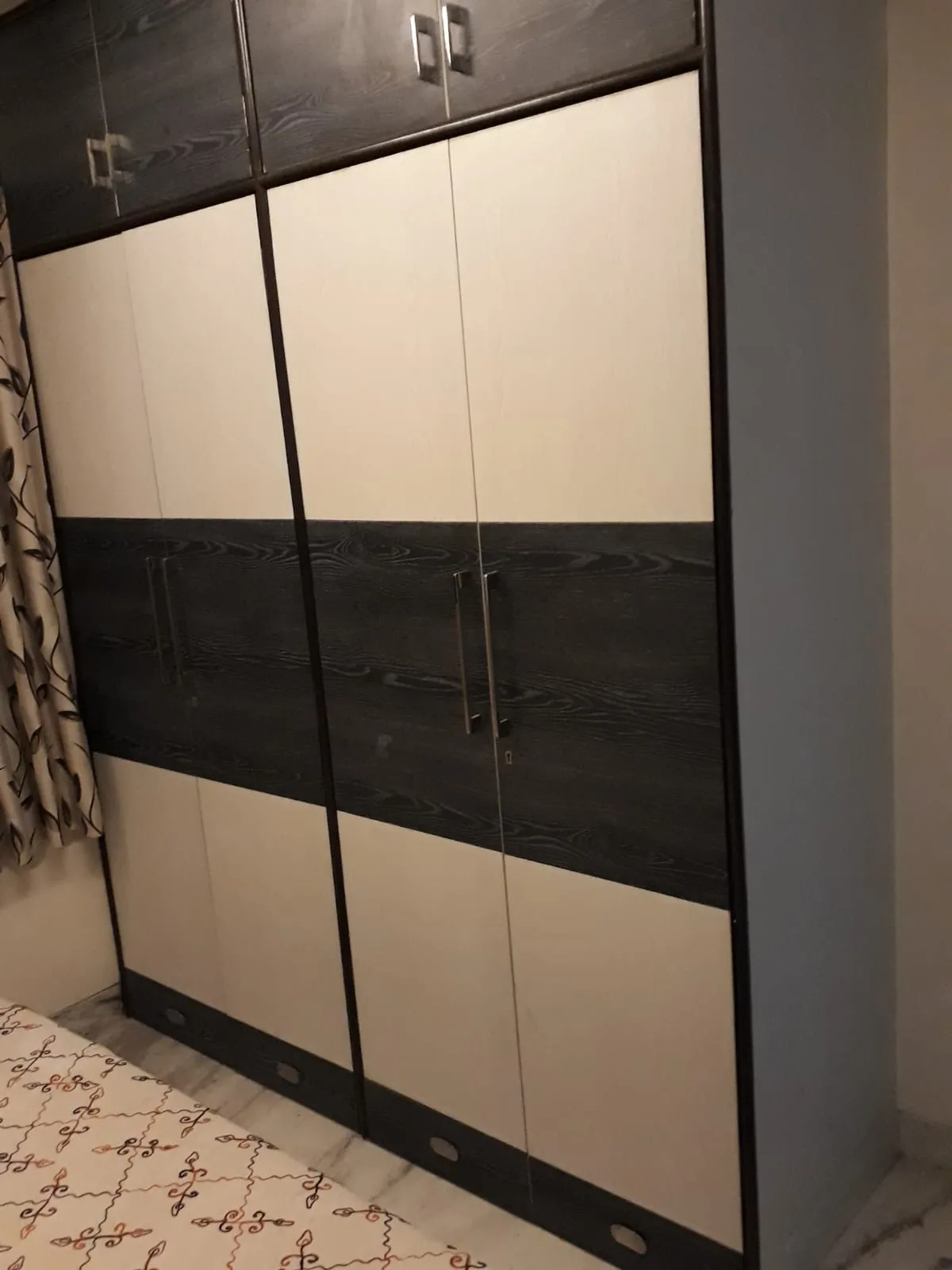 2 BHK Flats for Sale in Tulsi Mahal, Khar West