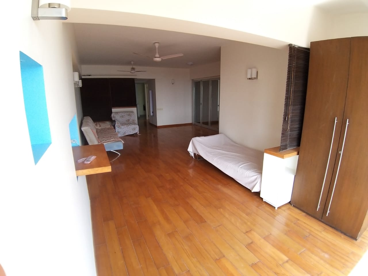 1 - Palm Spring, Cuffe Parade