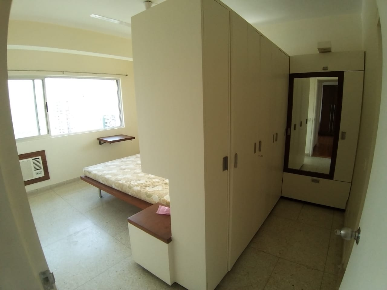 11 - Palm Spring, Cuffe Parade