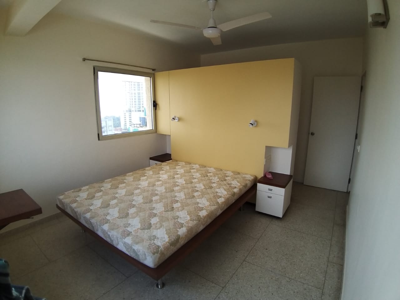 3 BHK Furnished in Palm Spring , Cuffe Parade