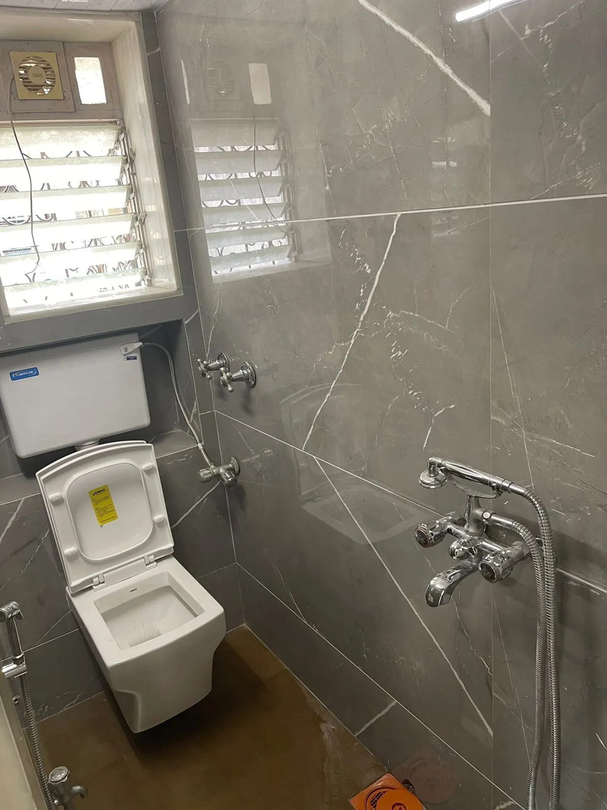 3 BHK Flats on Rent in Prakash Villa, Santacruz West