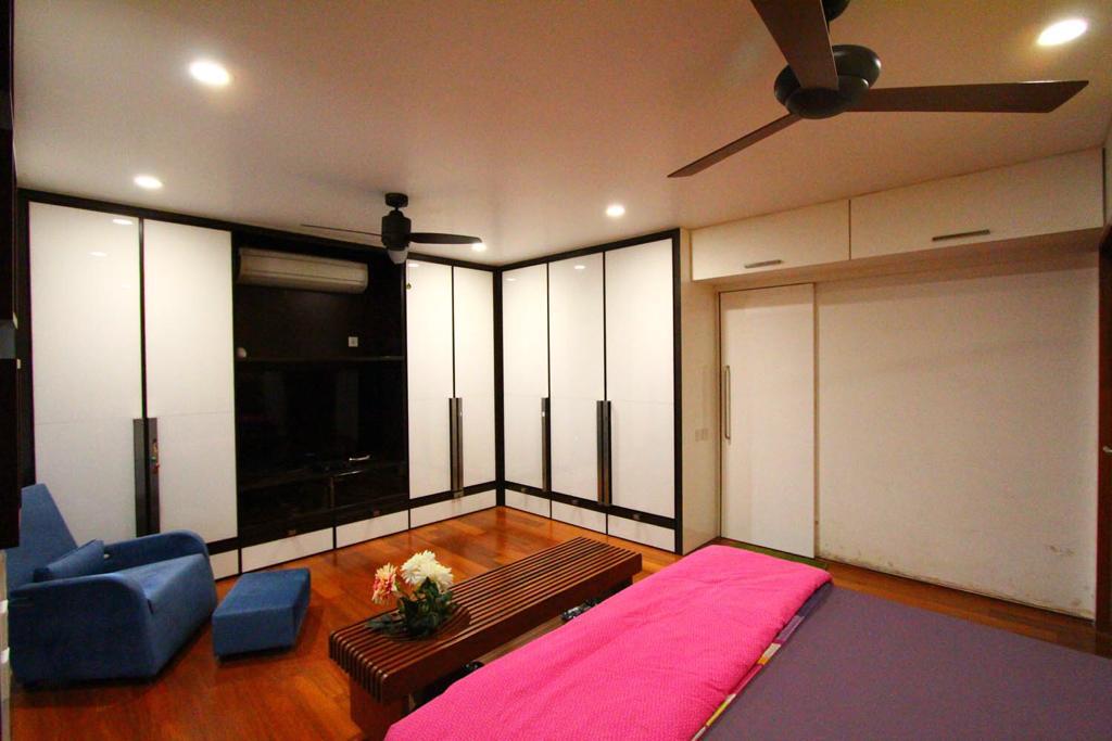 4 - Oberoi Splendor, Jogeshwari