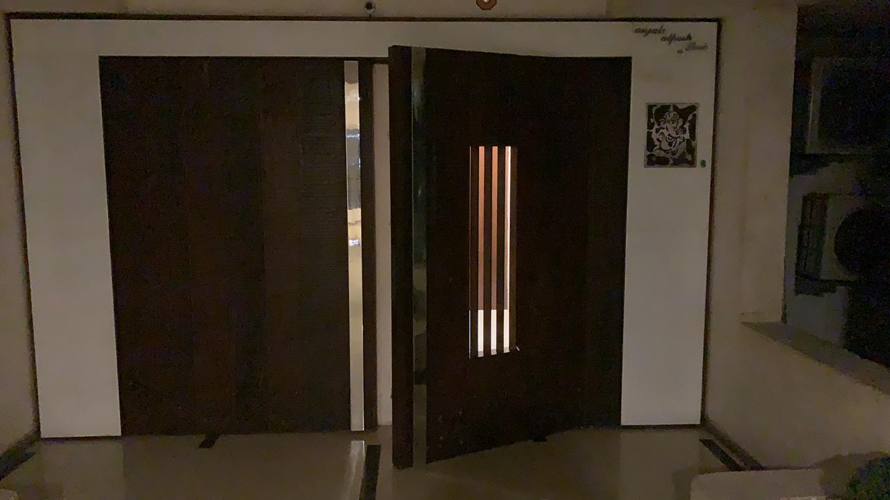 8 - Oberoi Splendor, Jogeshwari