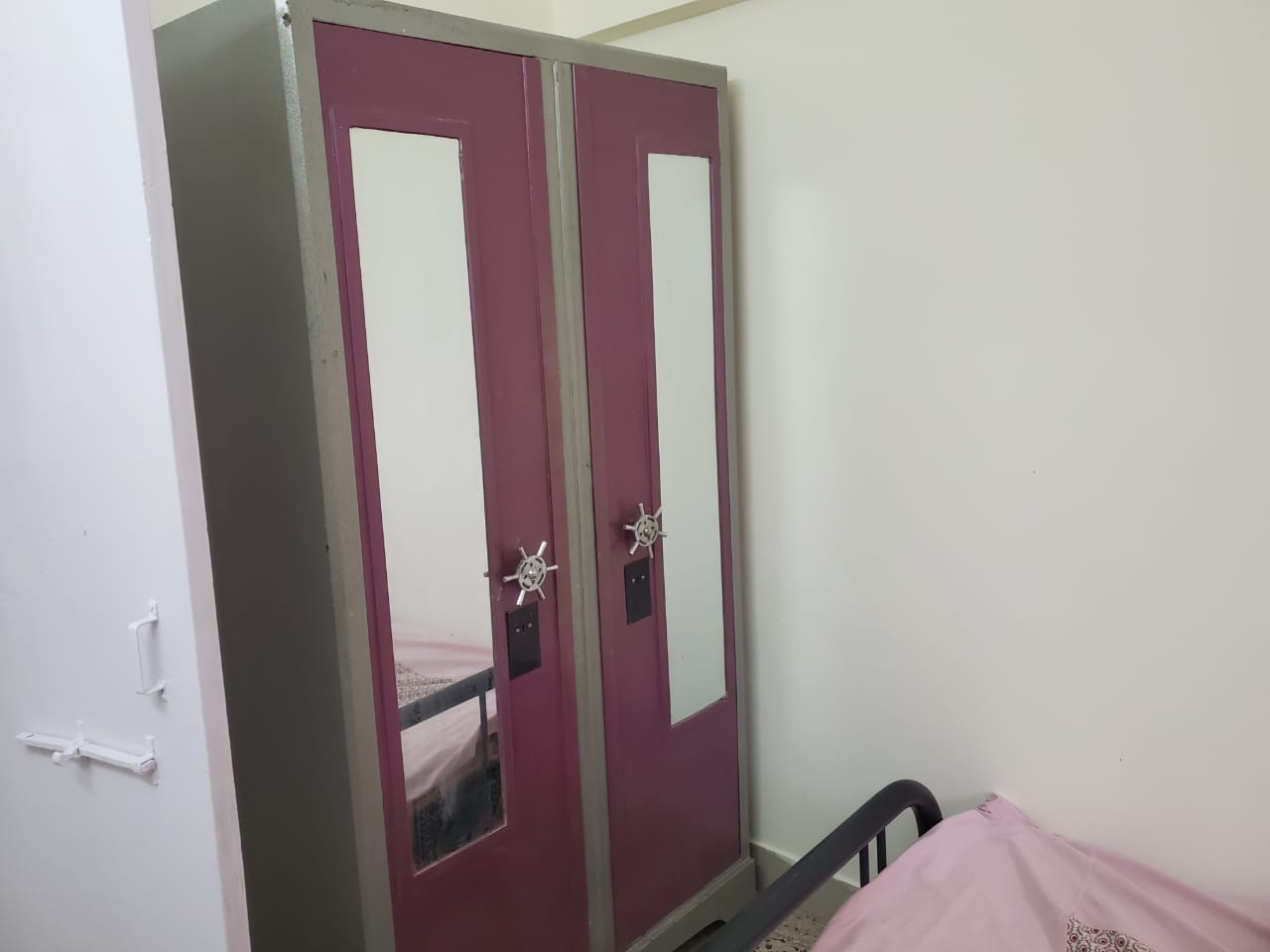 3 BHK Flats on Rent in Parsian Chs, Andheri West