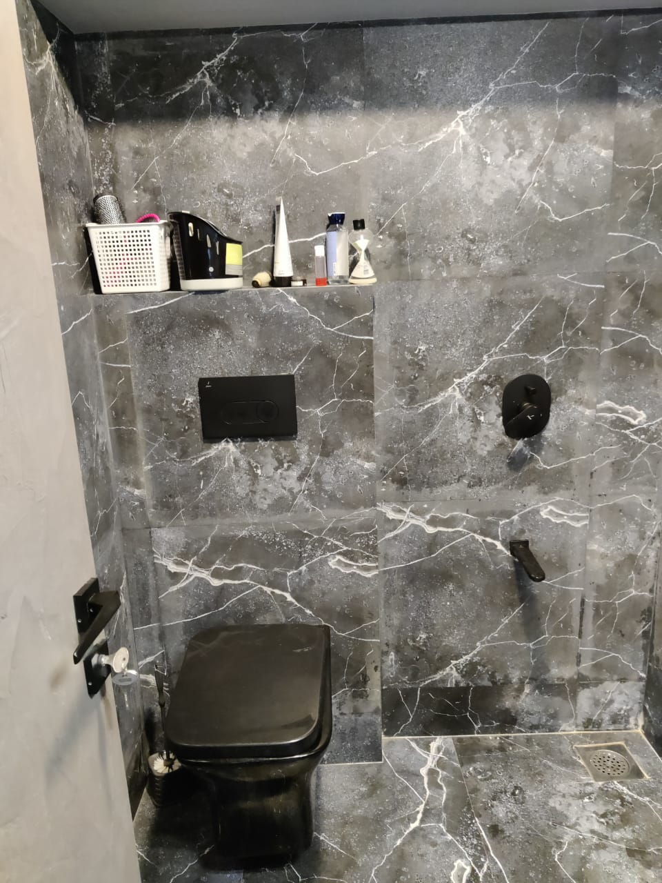 3 BHK Semi Furnished in Moti Mahal , Churchgate