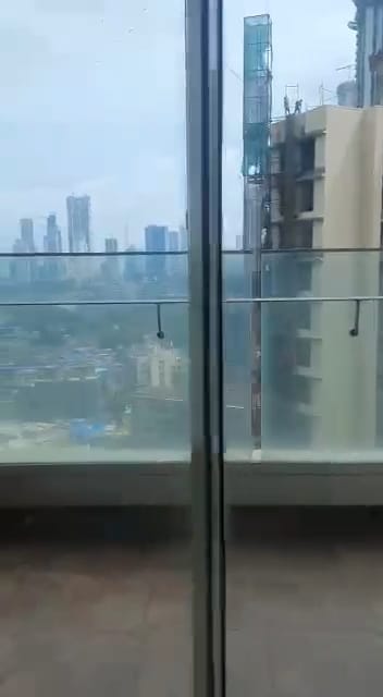 24 - Raheja Vivarea, Mahalaxmi