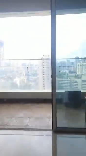 25 - Raheja Vivarea, Mahalaxmi