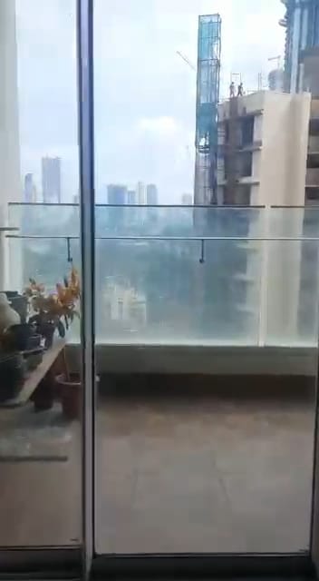 3 - Raheja Vivarea, Mahalaxmi