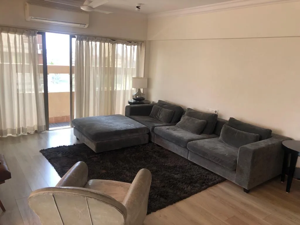 3 BHK Flats for Sale in Sudhama Niwas, Khar West