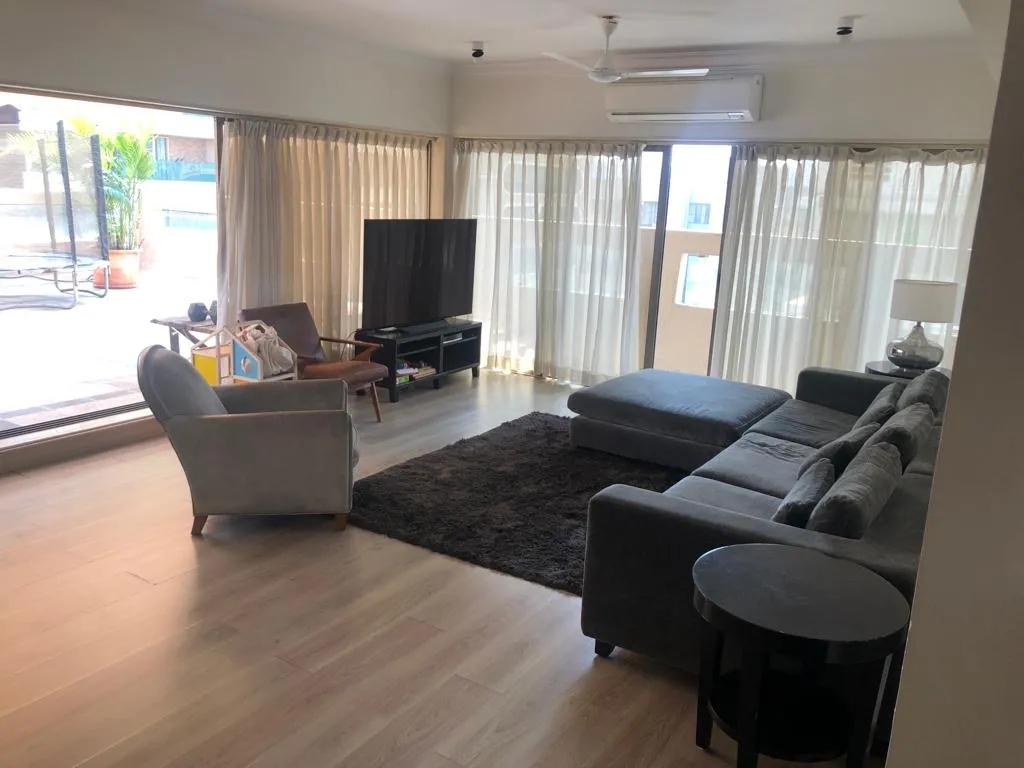 3 BHK Flats for Sale in Sudhama Niwas, Khar West