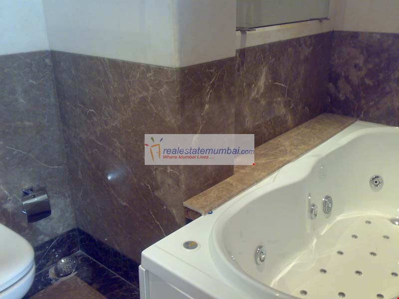 Bathroom 3 - 10 Central Avenue, Santacruz West