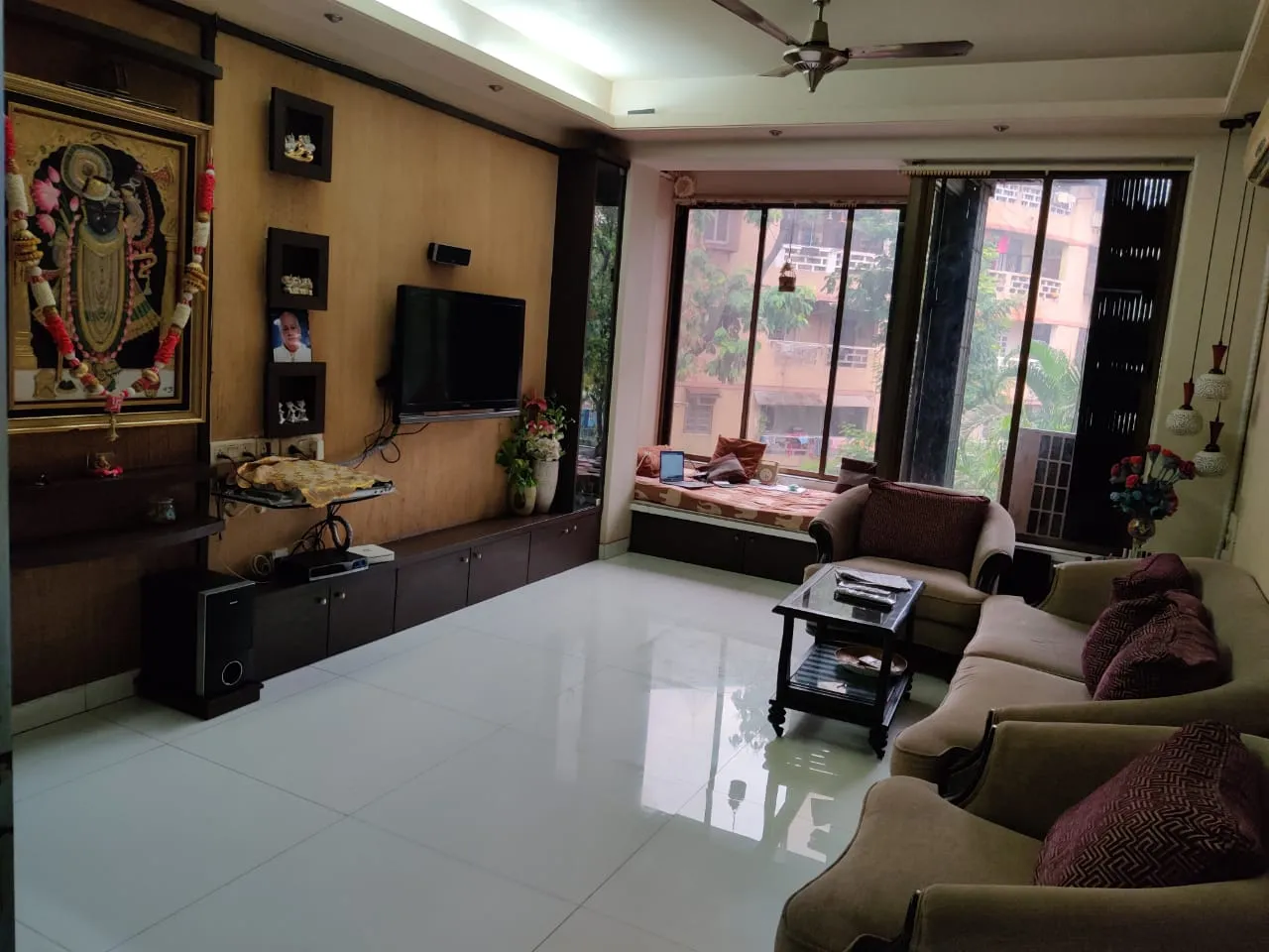 2 BHK Flats for Sale in Shreyas Apartment, Tardeo