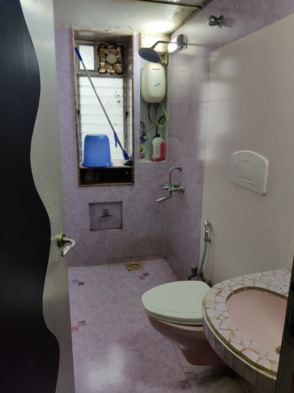 7 - Shreyas Apartment, Tardeo