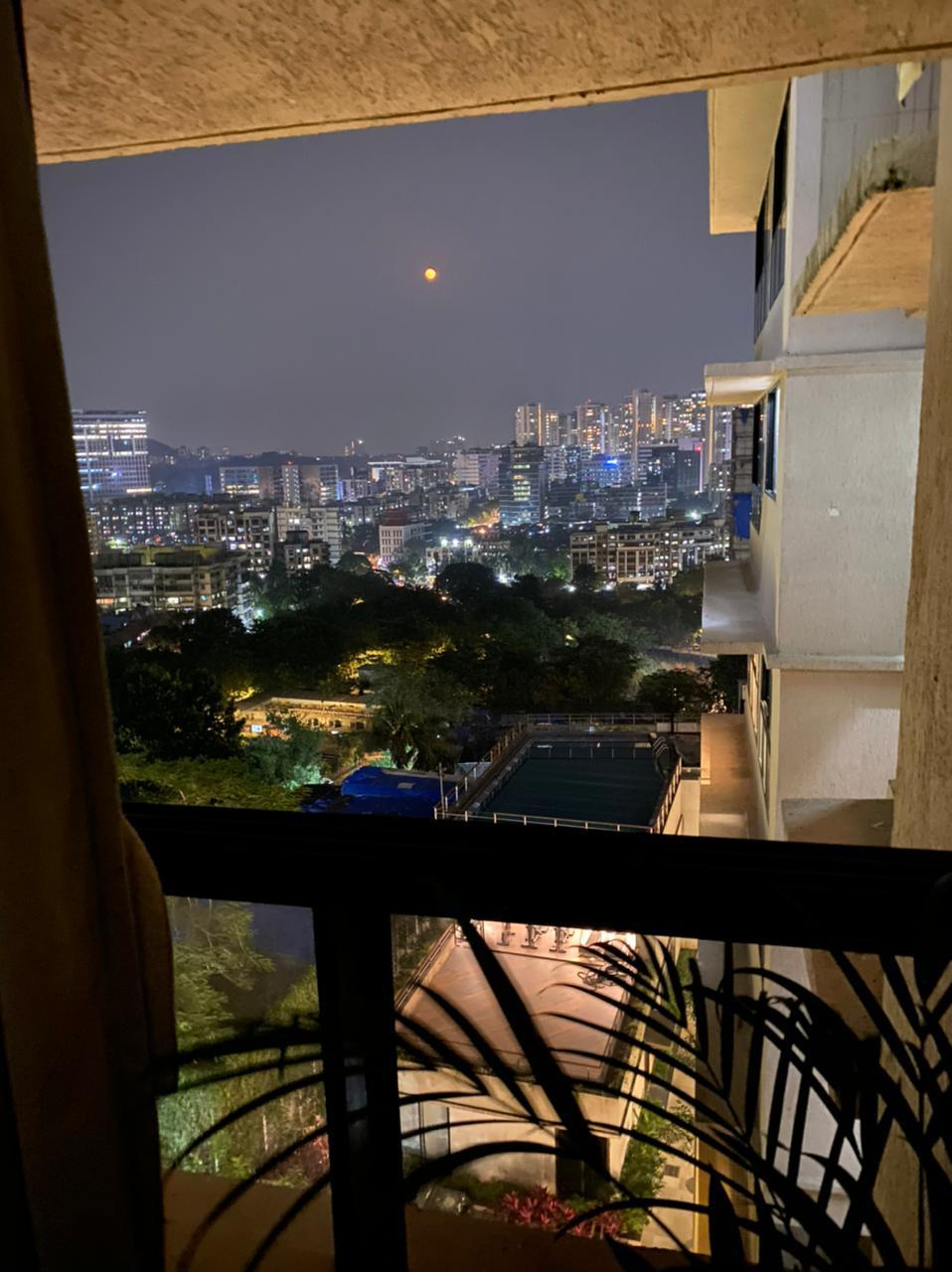 1 BHK Semi-Furnished in Kanakia Rainforest , Andheri East