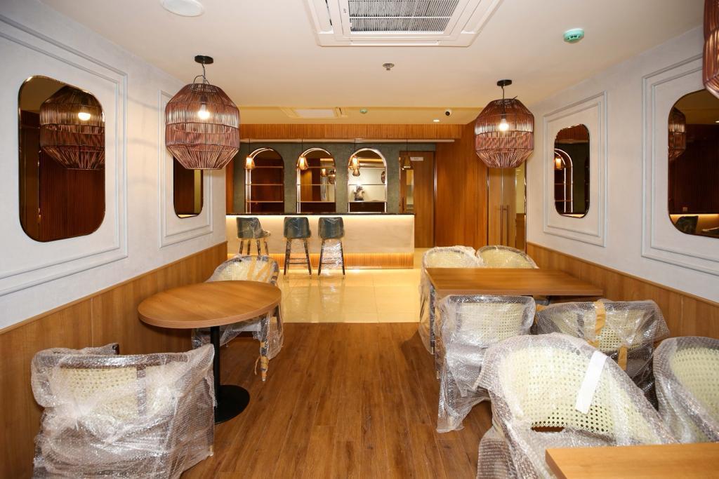 24 - Dheeraj Insignia, Santacruz East