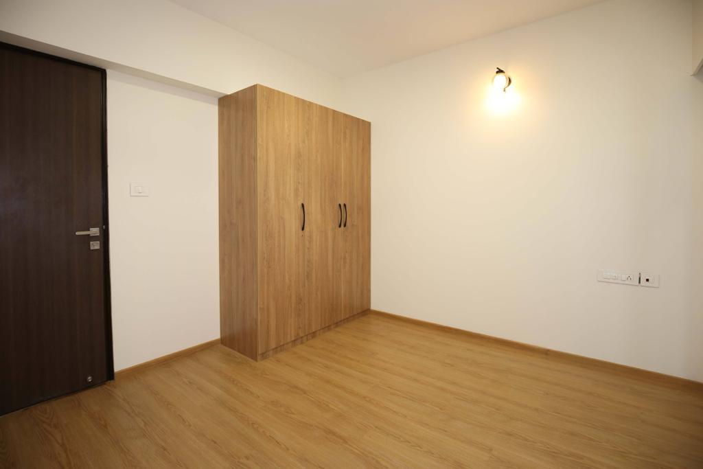 6 - Dheeraj Insignia, Santacruz East