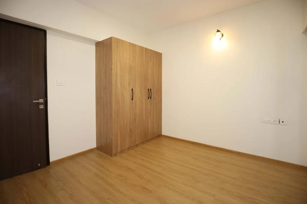 3½ BHK Flats on Rent in Dheeraj Insignia, Santacruz East