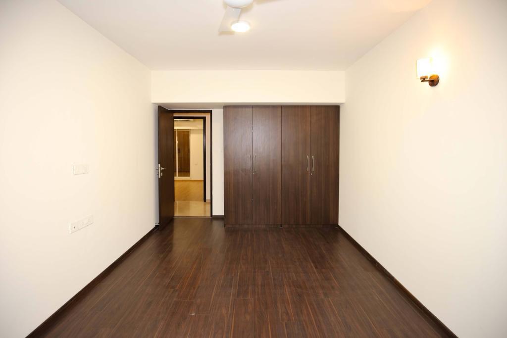 9 - Dheeraj Insignia, Santacruz East