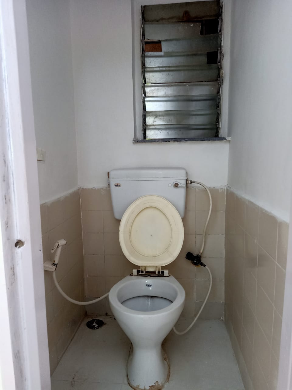 2 BHK Unfurnished in Amity chs , Andheri West