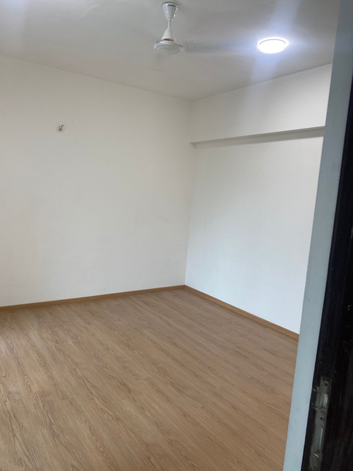 3 BHK Semi Furnished in Dheeraj Insignia , Santacruz East