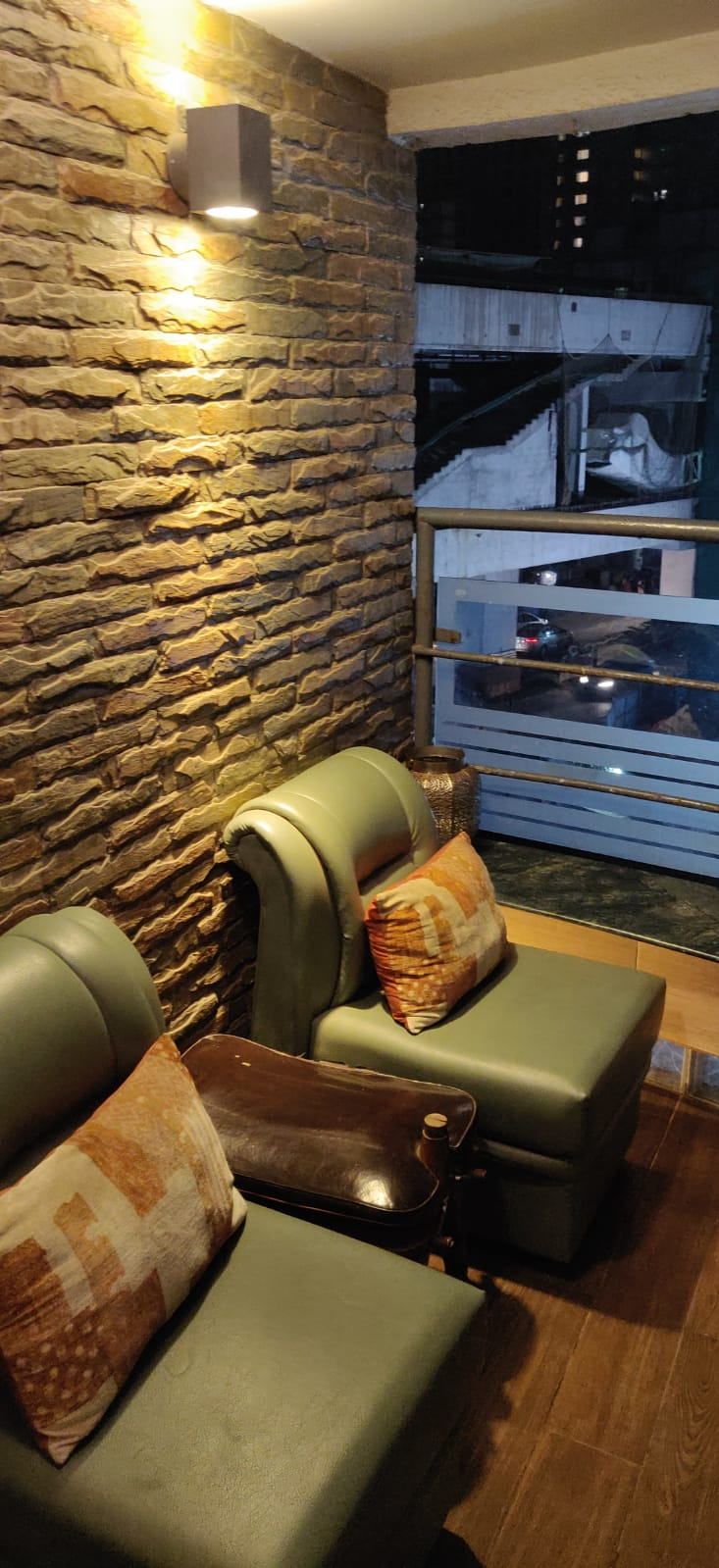 3 BHK Semi Furnished in Evershine Greens , Andheri West