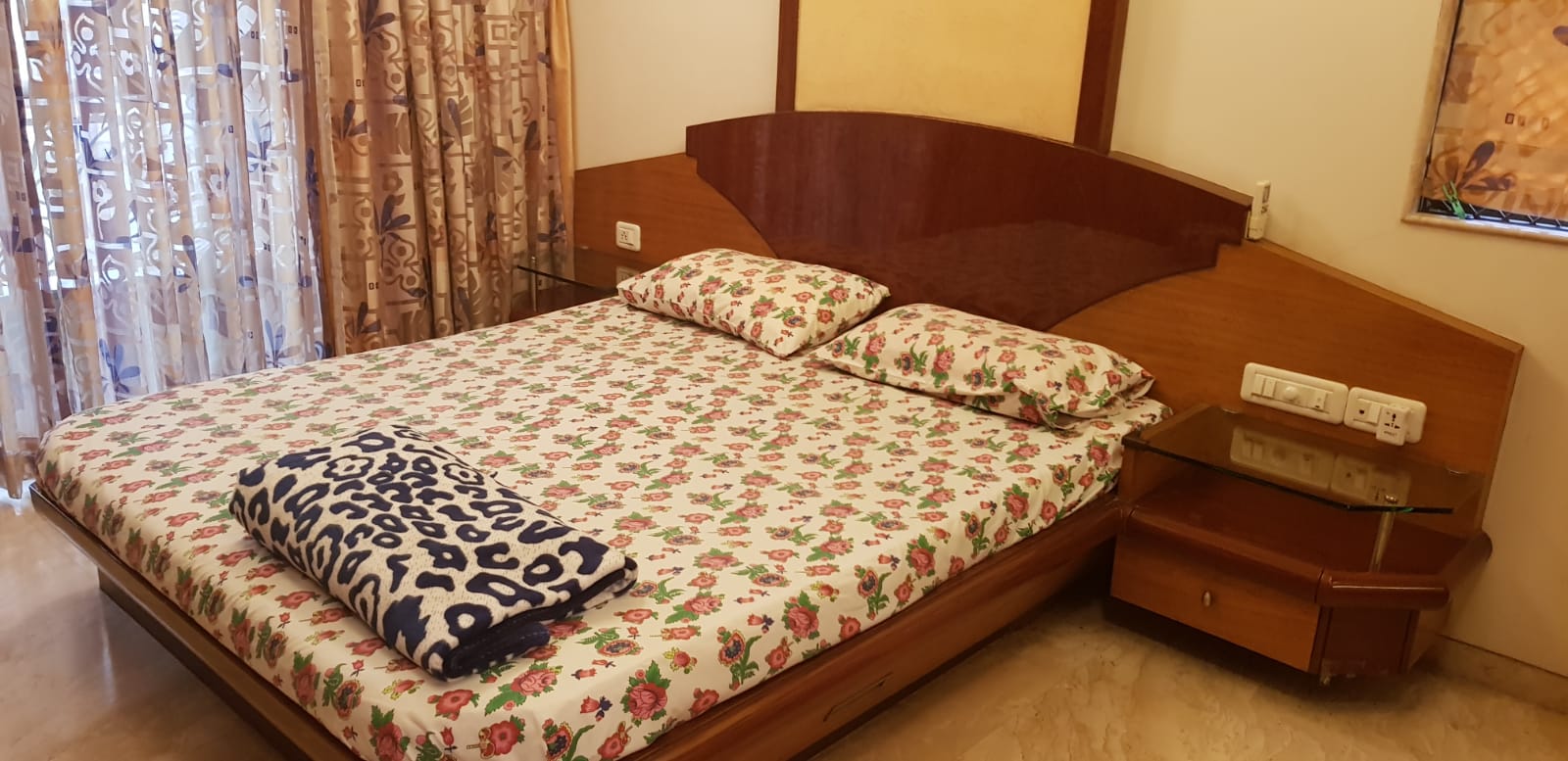 7 - Saidhan Infinity, Khar West