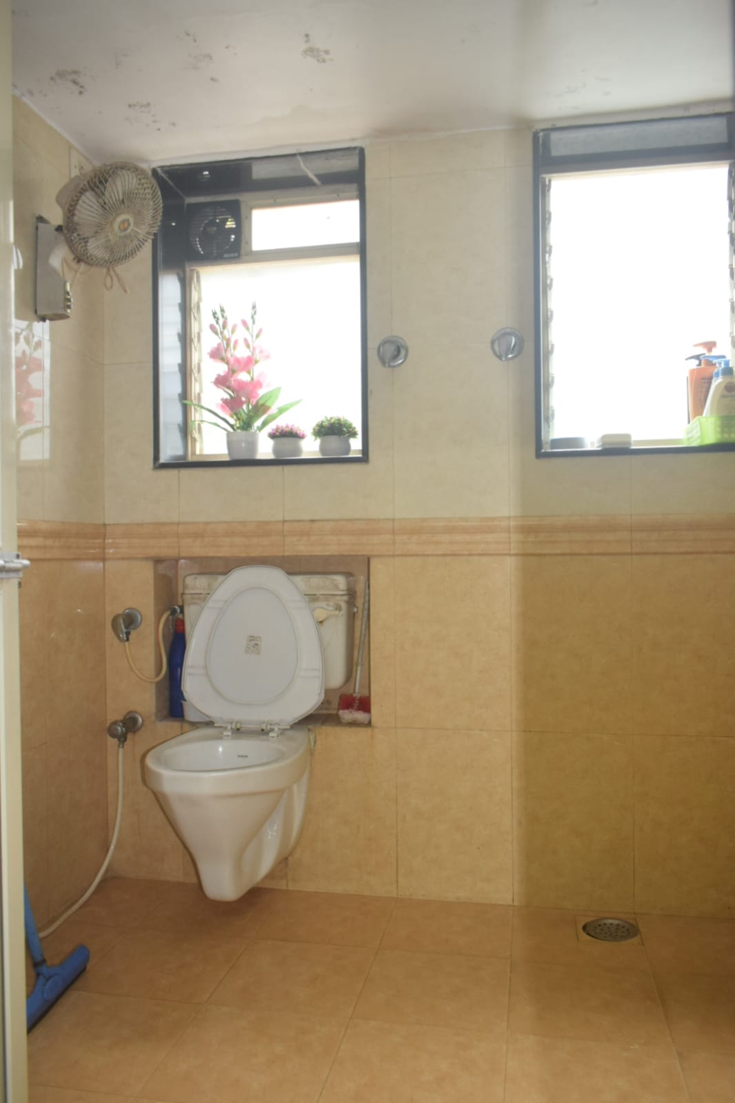 5 - Gulistan Building, Worli