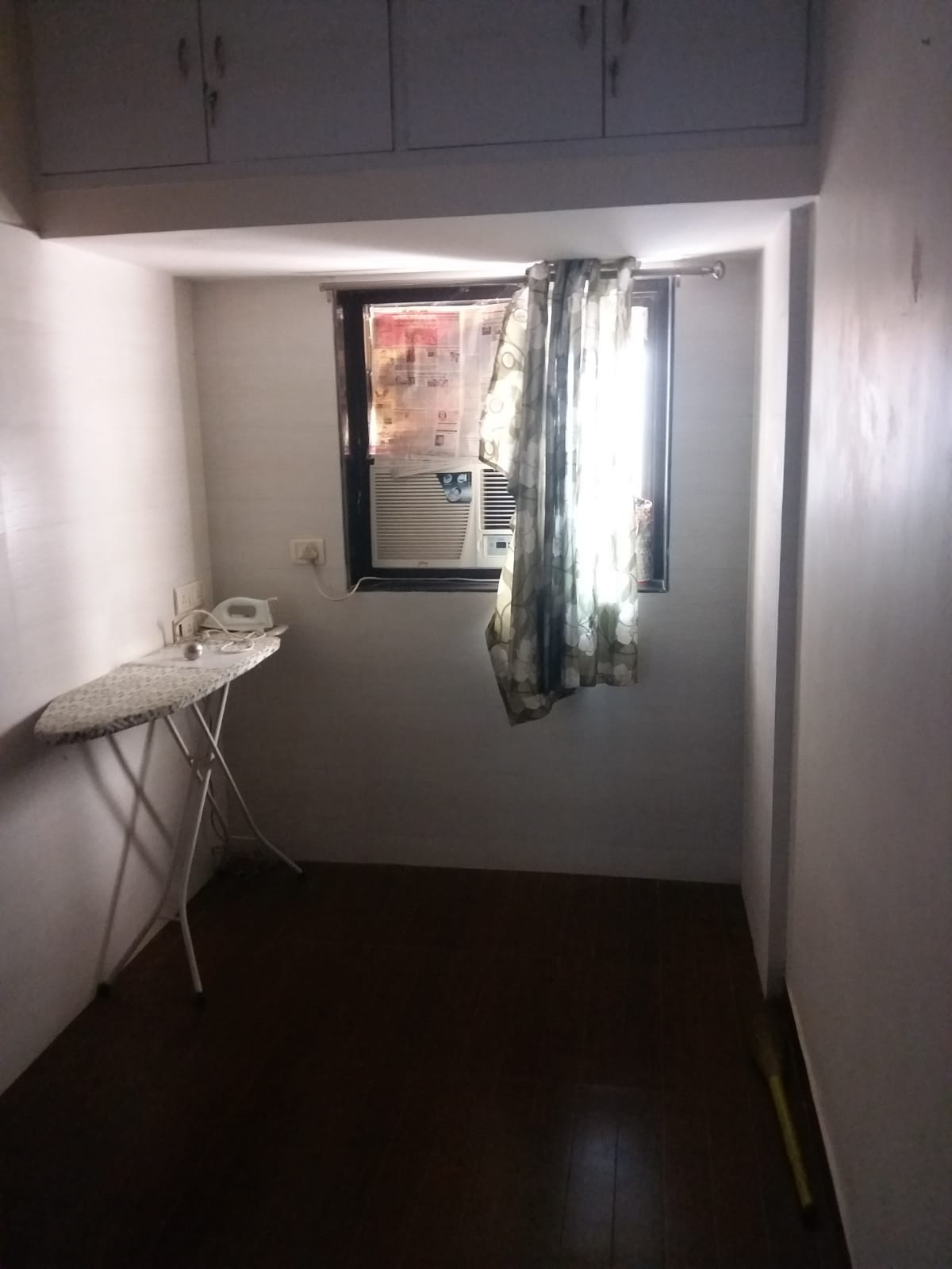 4 - Basant Apartment, Cuffe Parade