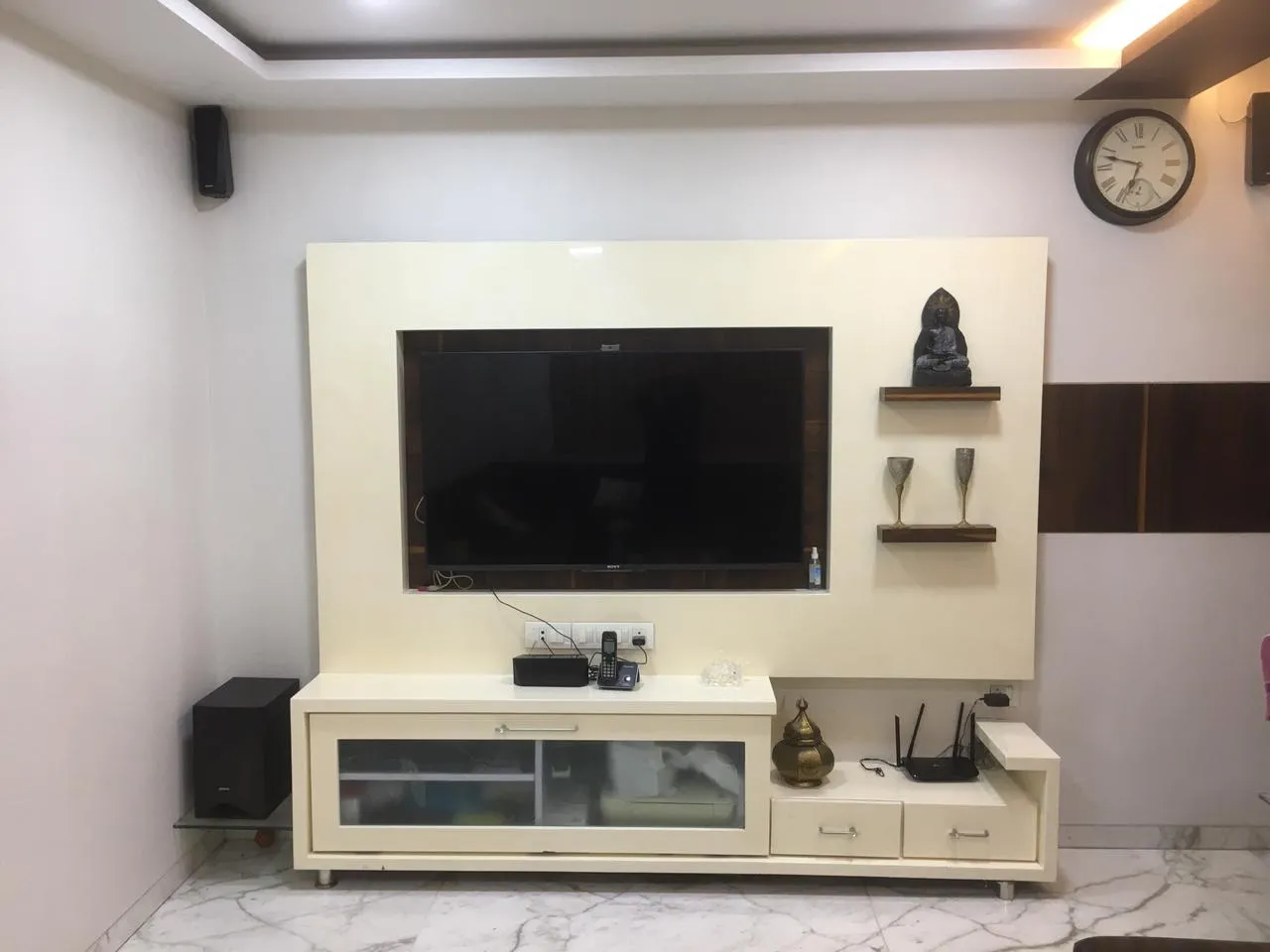 2 BHK Flats for Sale in Shatrunjay Tower, Parel