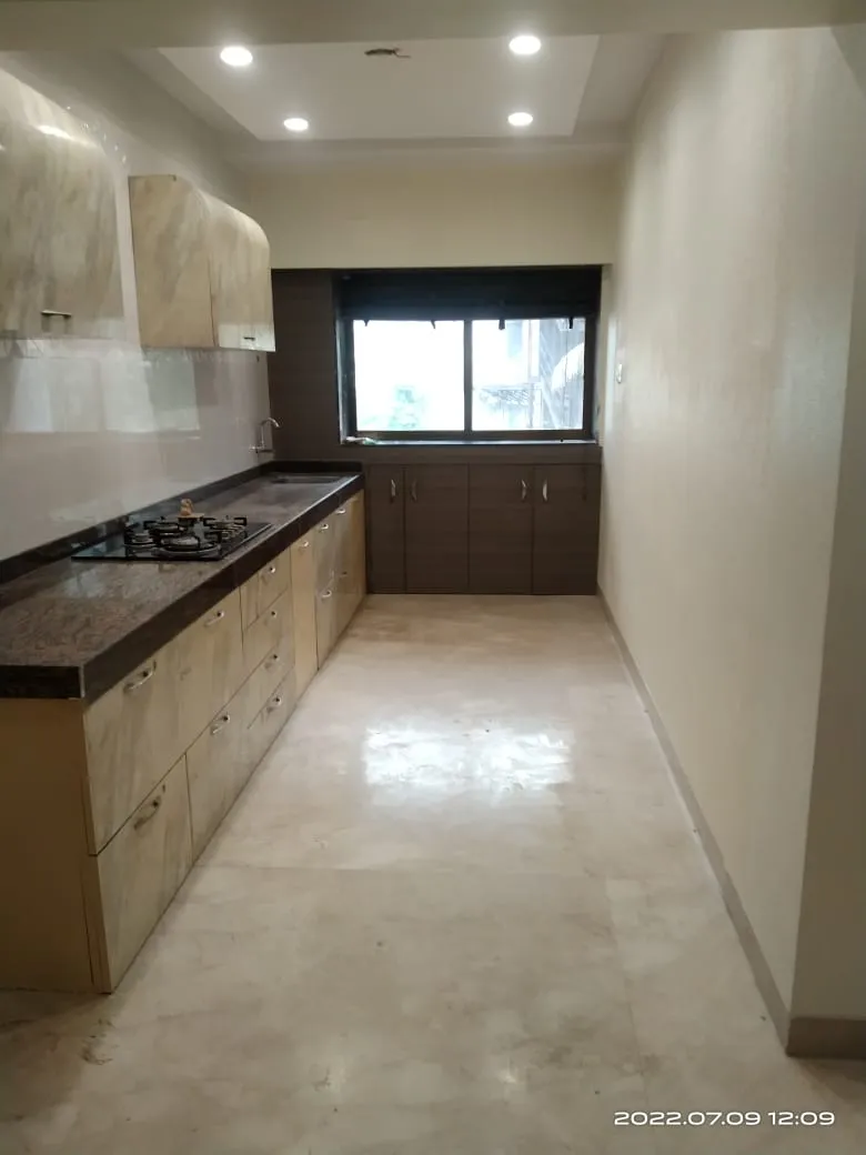 3 BHK Flats on Rent in Daffodils, Juhu