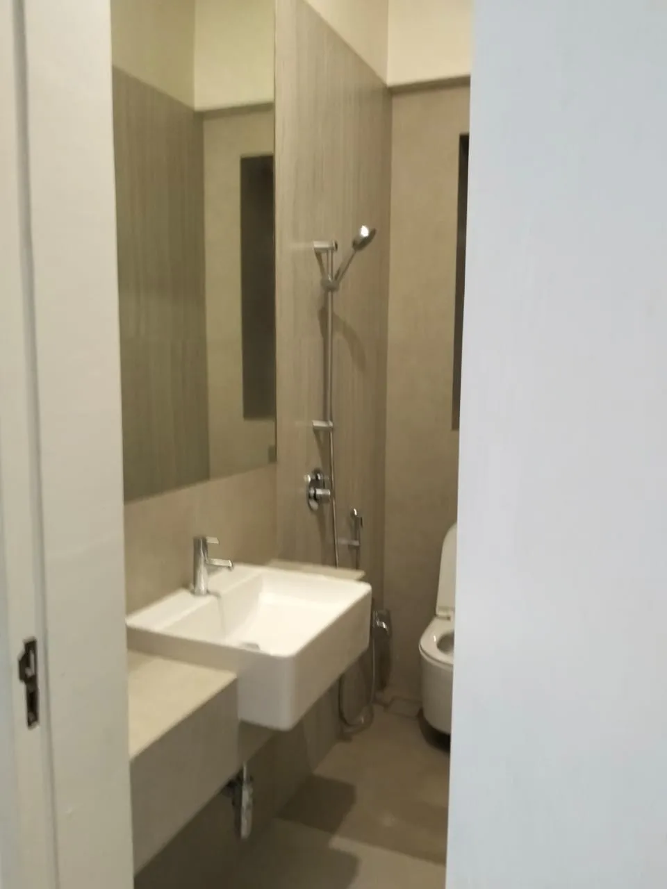 3 BHK Flats on Rent in Petit Mansion, Grant Road