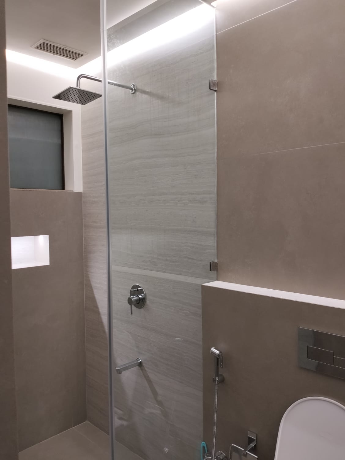 16 - Petit Mansion, Grant Road