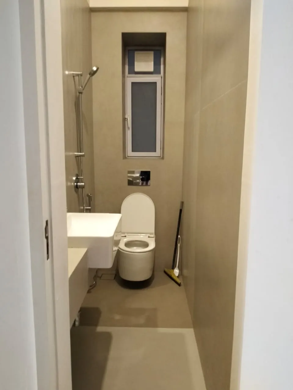 3 BHK Flats on Rent in Petit Mansion, Grant Road