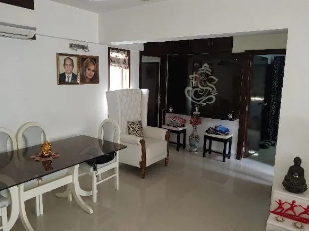 2 BHK Flats for Sale in Green Fields, Juhu