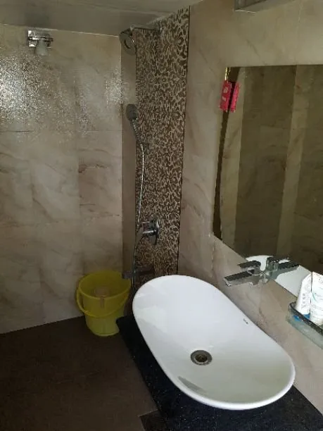 2 BHK Flats for Sale in Green Fields, Juhu