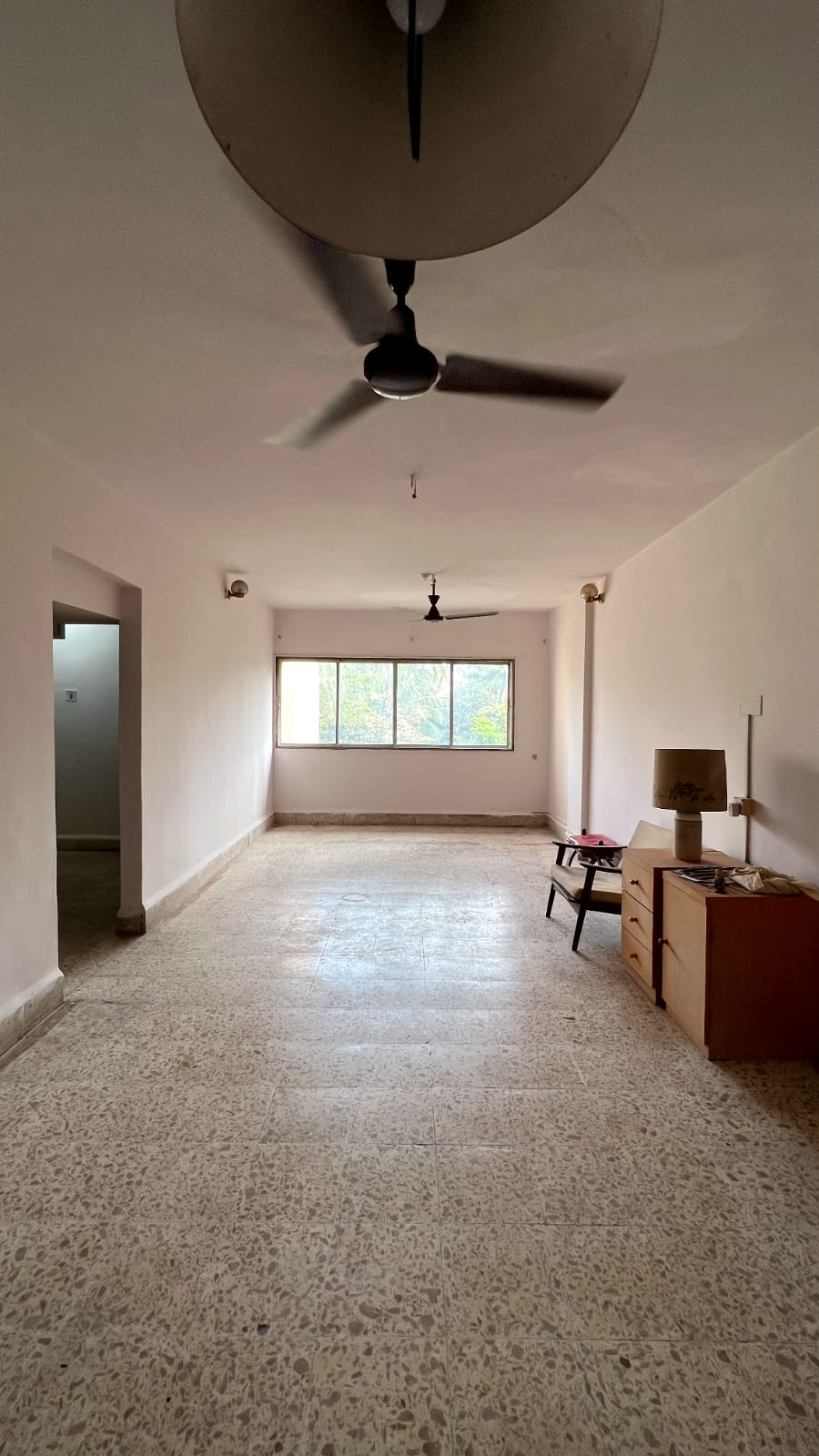 2 BHK Semi Furnished in Juhu Beekay Society