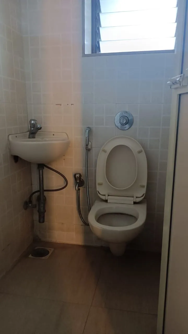 2 BHK Flats for Sale in Bhavya Palace, Khar West