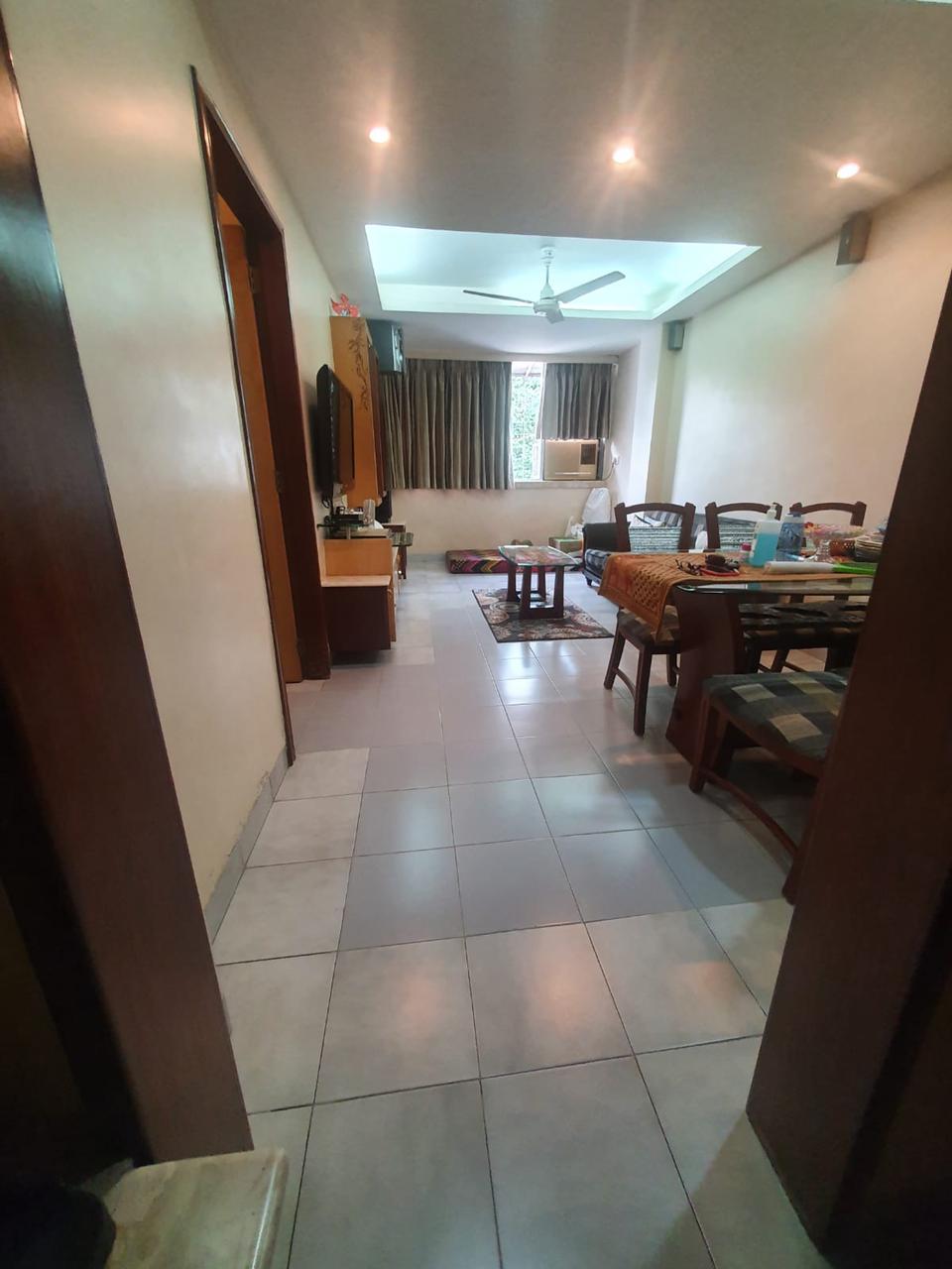 2 BHK Flats for Sale in Roop Mahal, Khar West