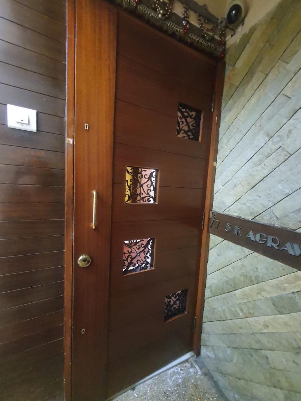 5 - Roop Mahal, Khar West