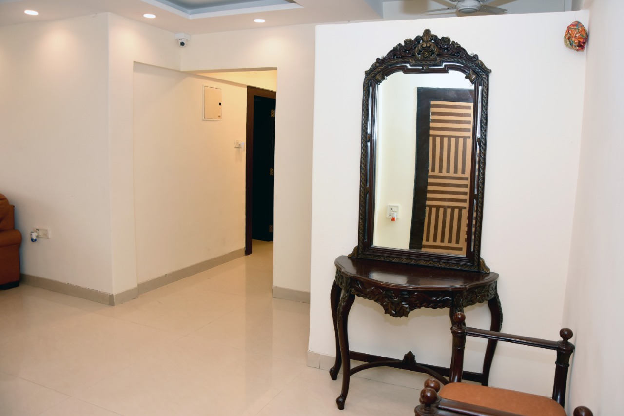 2 - Lok Nirman, Khar West