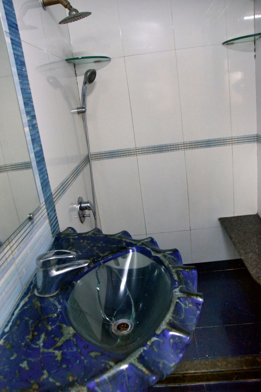 8 - Lok Nirman, Khar West