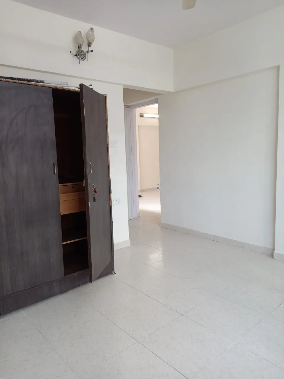 2 BHK Flats for Sale in Deep Towers, Andheri West