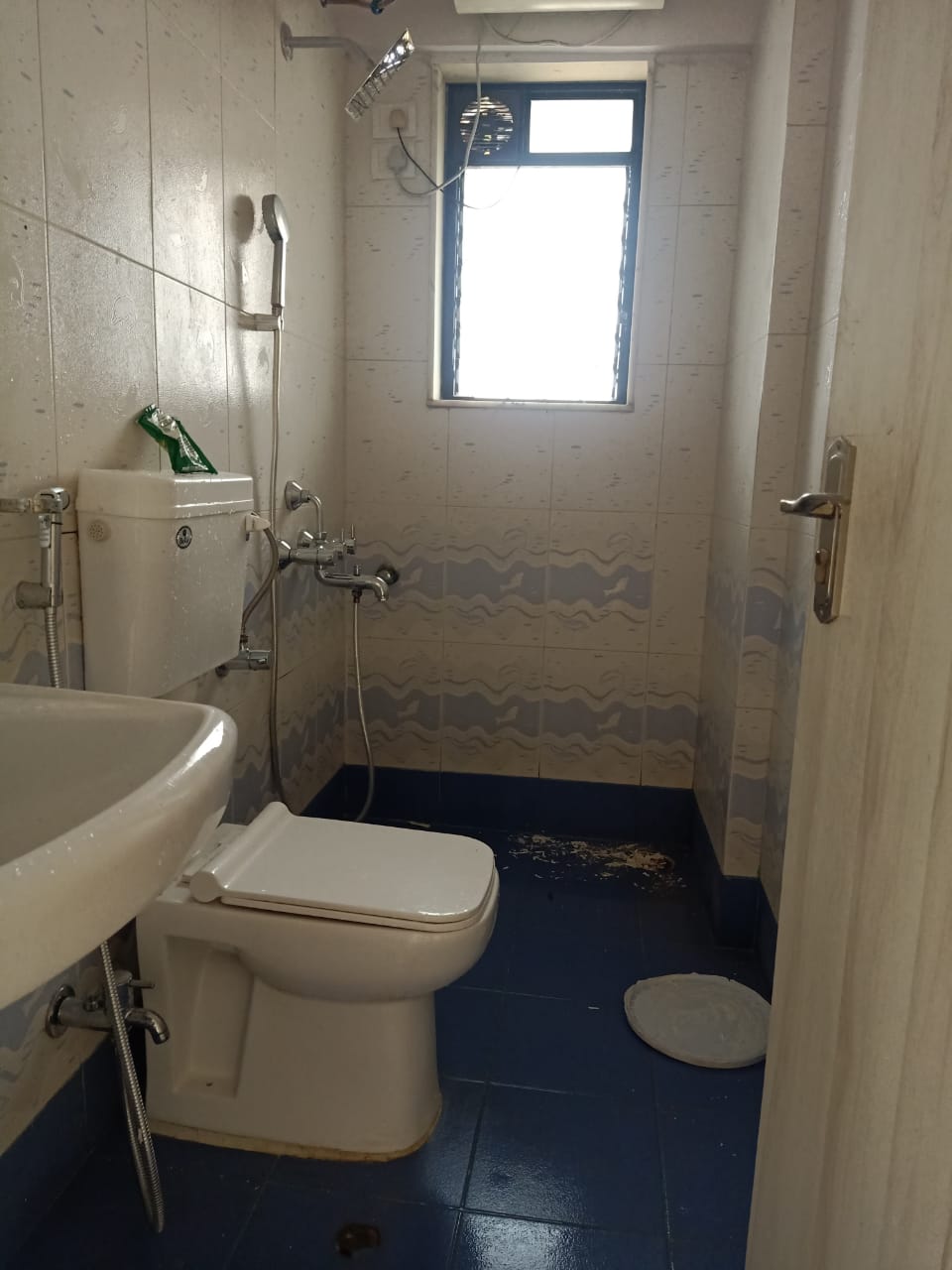 8 - Deep Towers, Andheri West