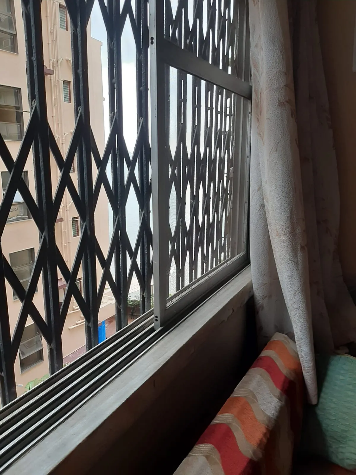 1 BHK Flats for Sale in Sagar Mahal, Walkeshwar