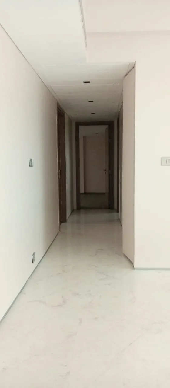 2 BHK Flats on Rent in Rustomjee Elements, Juhu